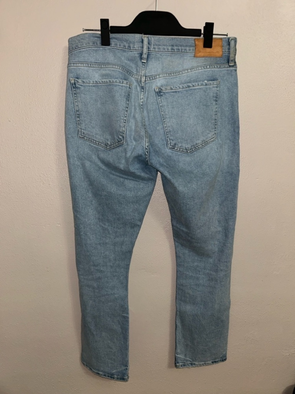 Citizens Of Humanity Light Blue Straight Leg Jeans with Knee Rips - Picture 2 of 5